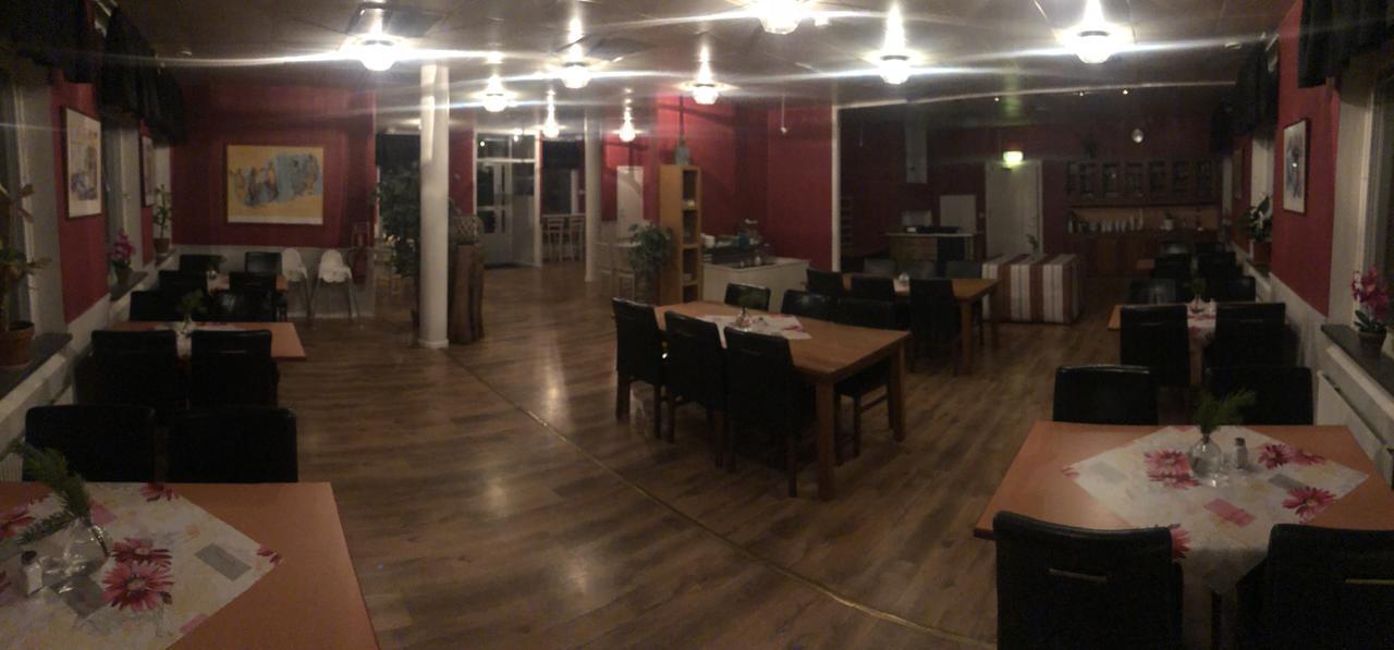 Dentas Hotell Raivi Hoting Esterno foto